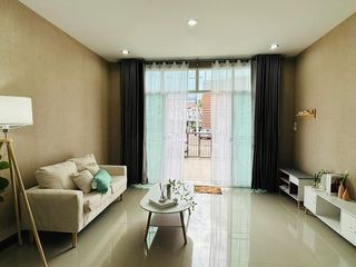 For sale 4 bedrooms townhouse in Mueang Chiang Mai, Chiang Mai