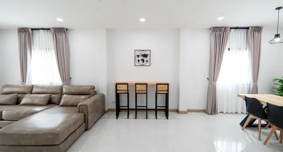 出租 5 卧室 独立屋 在 Hang Dong, Chiang Mai