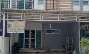 For sale 3 bedrooms townhouse in Khlong Sam Wa, Bangkok