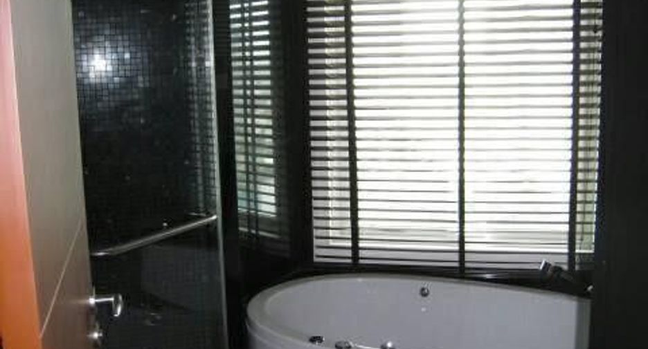 For sale and for rent 2 bedrooms condo in Sathon, Bangkok