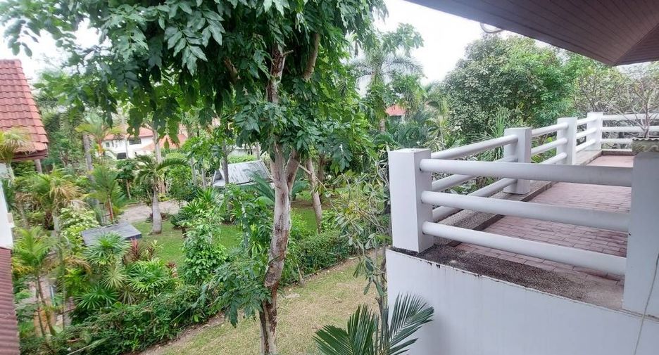 For sale 4 bedrooms villa in Cha Am, Phetchaburi