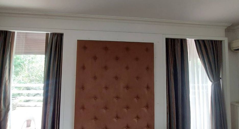 For sale 4 bedrooms villa in Cha Am, Phetchaburi