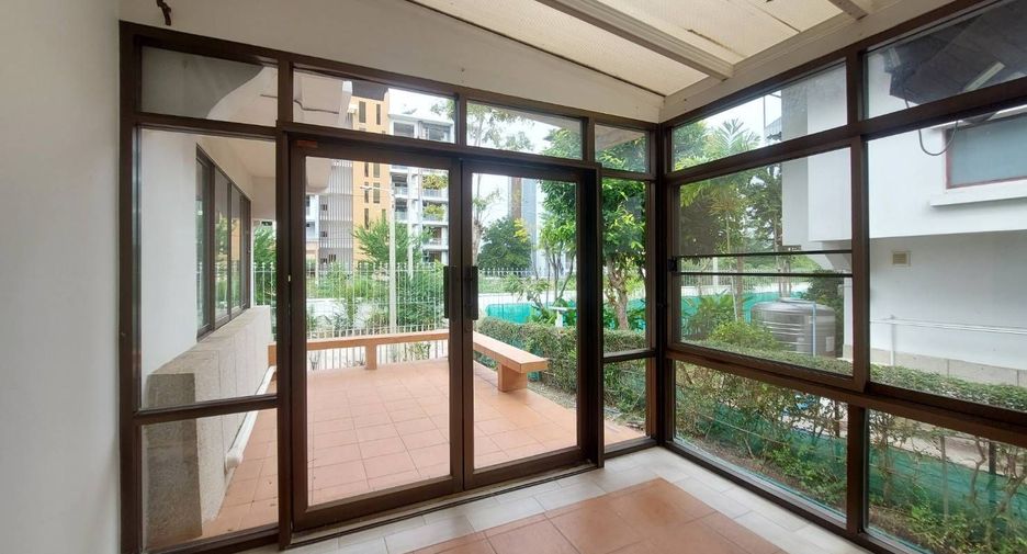 For sale 4 bedrooms villa in Cha Am, Phetchaburi