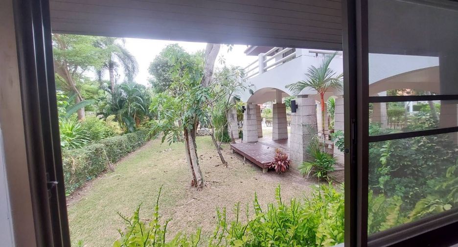 For sale 4 bedrooms villa in Cha Am, Phetchaburi