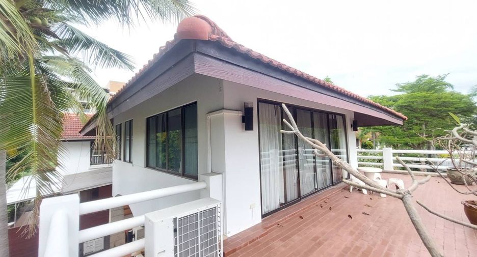 For sale 4 bedrooms villa in Cha Am, Phetchaburi