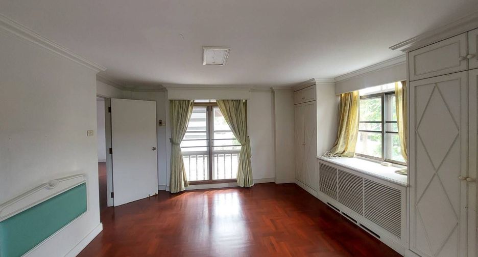 For sale 4 bedrooms villa in Cha Am, Phetchaburi