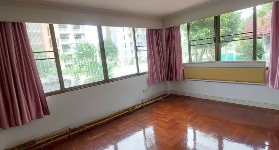 For sale 4 bedrooms villa in Cha Am, Phetchaburi