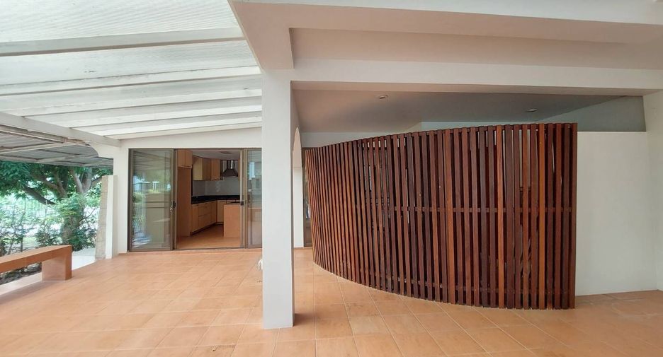 For sale 4 bedrooms villa in Cha Am, Phetchaburi