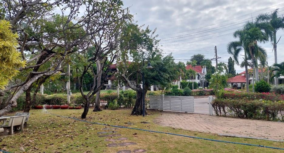 For sale 4 bedrooms villa in Cha Am, Phetchaburi
