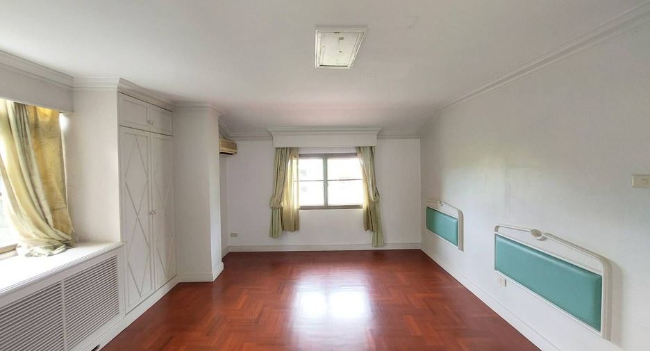 For sale 4 bedrooms villa in Cha Am, Phetchaburi
