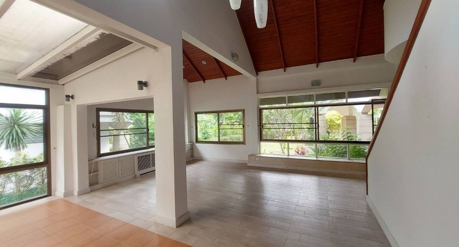 For sale 4 bedrooms villa in Cha Am, Phetchaburi