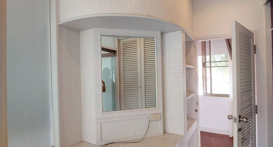 For sale 4 bedrooms villa in Cha Am, Phetchaburi