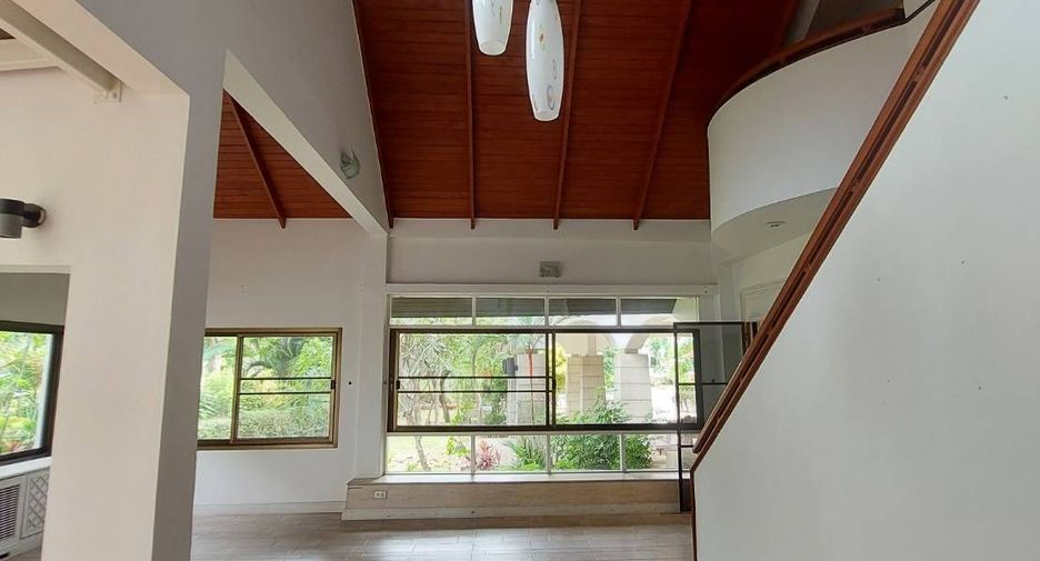 For sale 4 bedrooms villa in Cha Am, Phetchaburi
