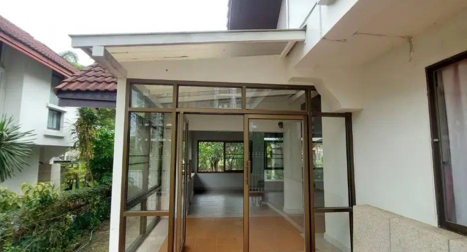 For sale 4 bedrooms villa in Cha Am, Phetchaburi