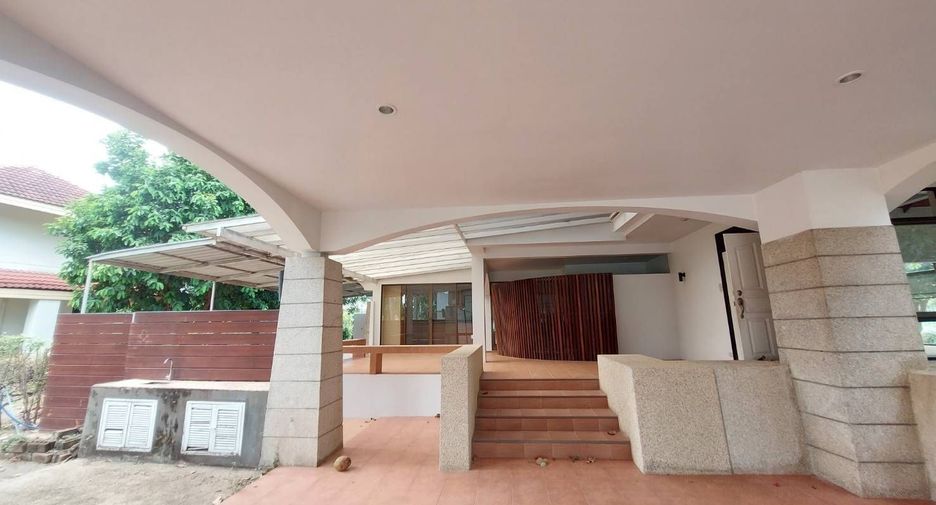 For sale 4 bedrooms villa in Cha Am, Phetchaburi