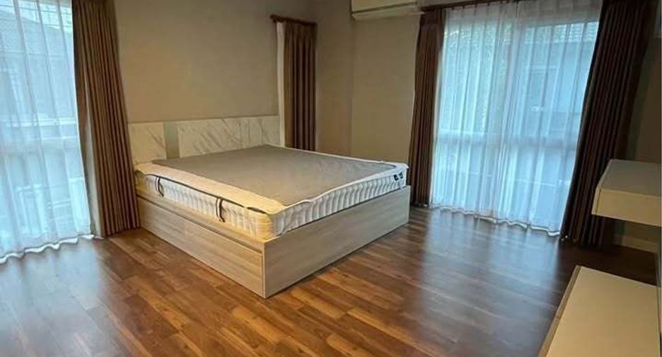 For rent 3 bedrooms house in Mueang Chiang Mai, Chiang Mai