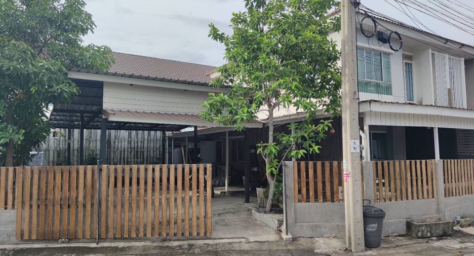 For sale 3 bedrooms townhouse in Sai Mai, Bangkok
