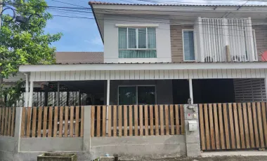 Casa adosada en venta de 3 habitaciones en Sai Mai, Bangkok
