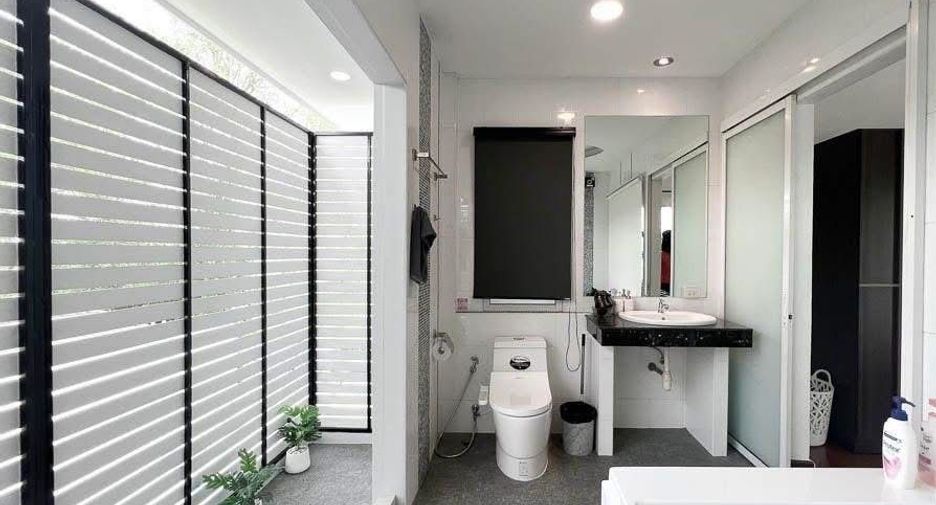 For sale 5 bedrooms villa in San Sai, Chiang Mai