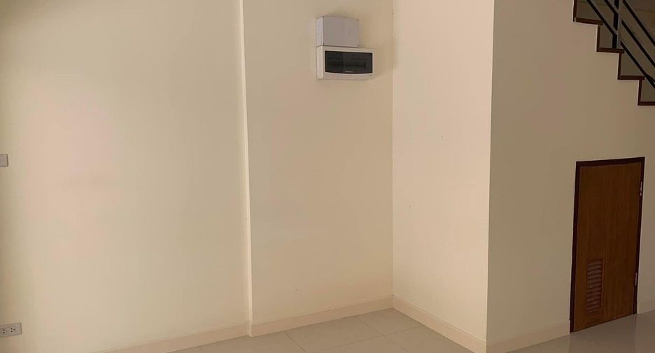 For sale 3 bedrooms townhouse in Mueang Chiang Mai, Chiang Mai