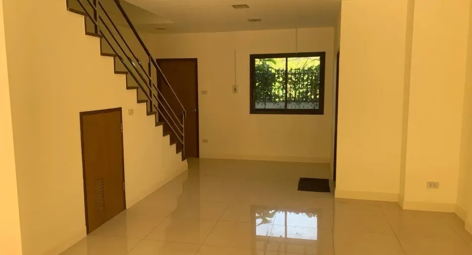 For sale 3 bedrooms townhouse in Mueang Chiang Mai, Chiang Mai