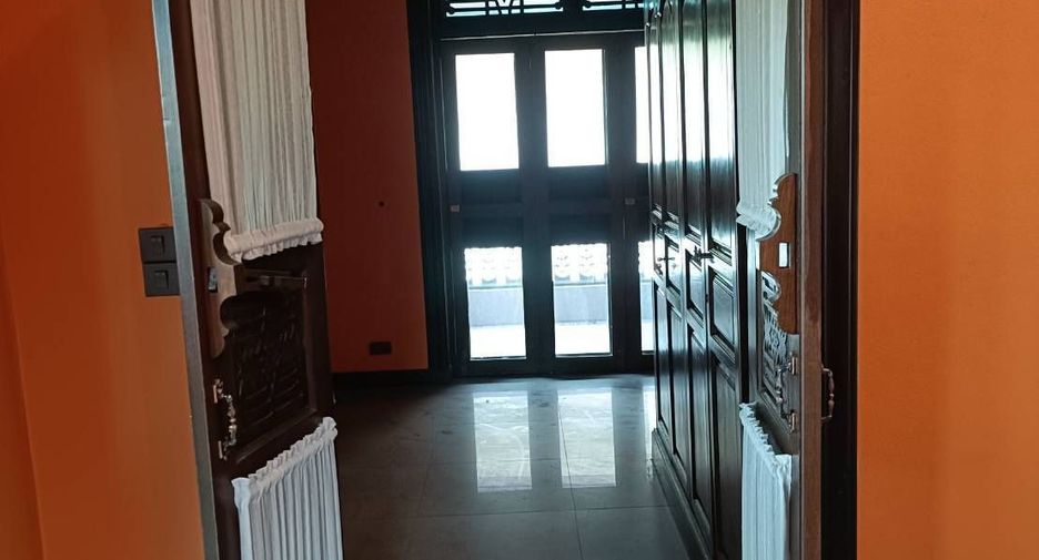 For sale 4 bedrooms house in Mueang Chiang Mai, Chiang Mai
