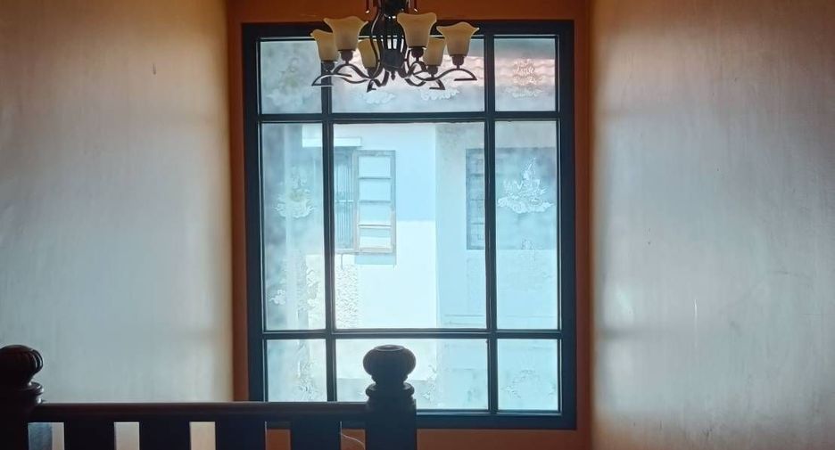For sale 4 bedrooms house in Mueang Chiang Mai, Chiang Mai