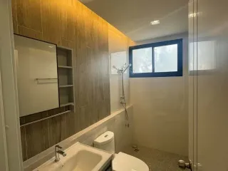 出售 4 卧室 联排别墅 在 San Sai, Chiang Mai