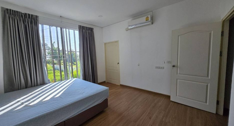 For sale 6 bedrooms townhouse in Mueang Chiang Mai, Chiang Mai
