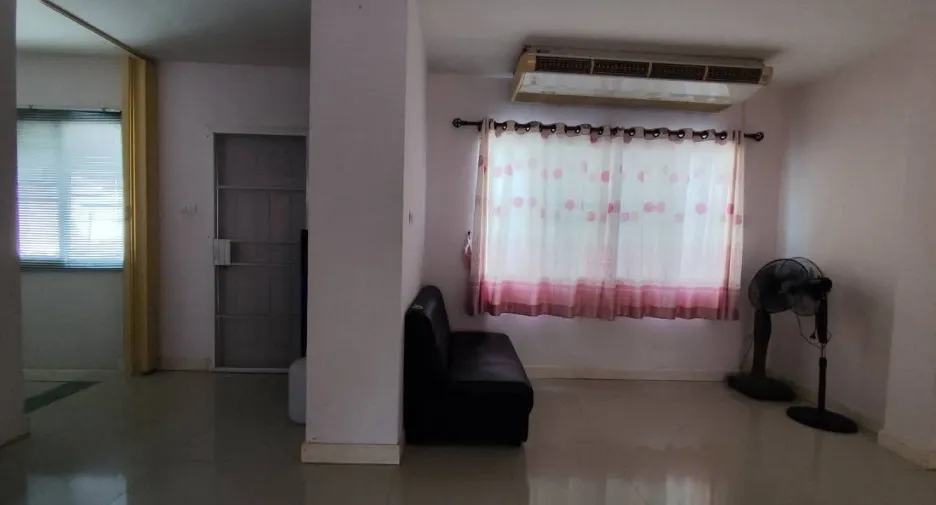 For rent 3 bedrooms house in San Sai, Chiang Mai