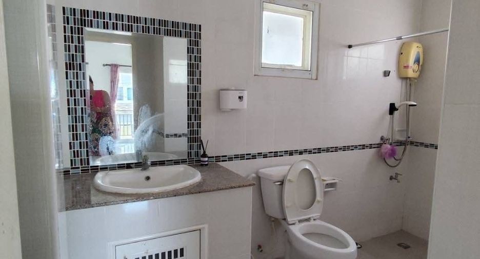 For rent 3 bedrooms house in San Sai, Chiang Mai