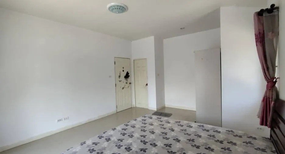 For rent 3 bedrooms house in San Sai, Chiang Mai