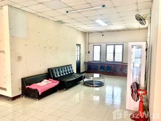 For rent 4 bedrooms house in Mueang Chiang Mai, Chiang Mai