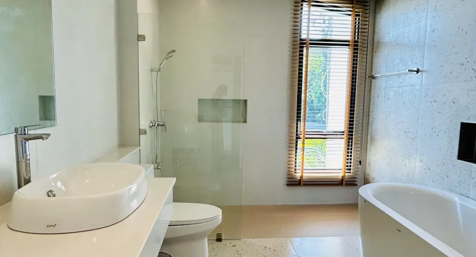For sale 2 bedrooms house in Mueang Chiang Mai, Chiang Mai