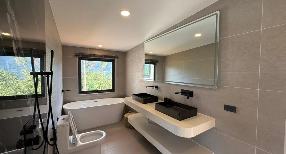 For rent 4 bedrooms villa in Ko Samui, Surat Thani