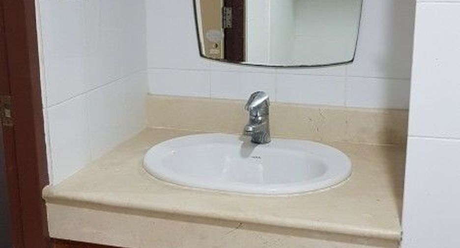 For sale and for rent 1 bed condo in Khlong Toei, Bangkok