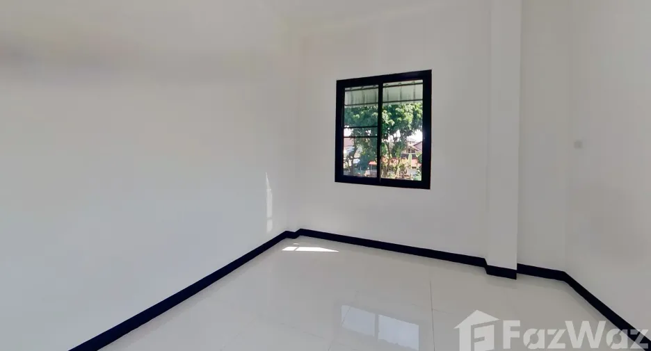 For rent 3 bedrooms townhouse in Mueang Chiang Mai, Chiang Mai