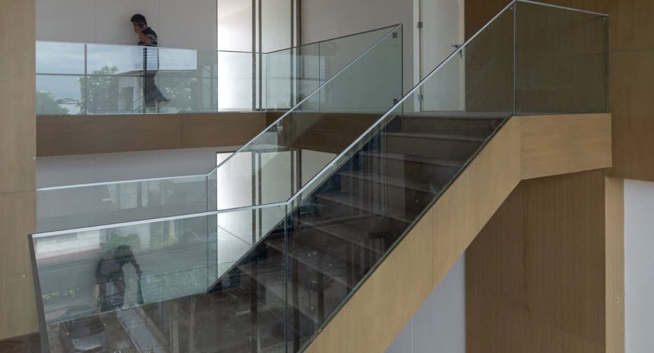 Oficina en venta y en alquiler de 6 habitaciones en Chatuchak, Bangkok