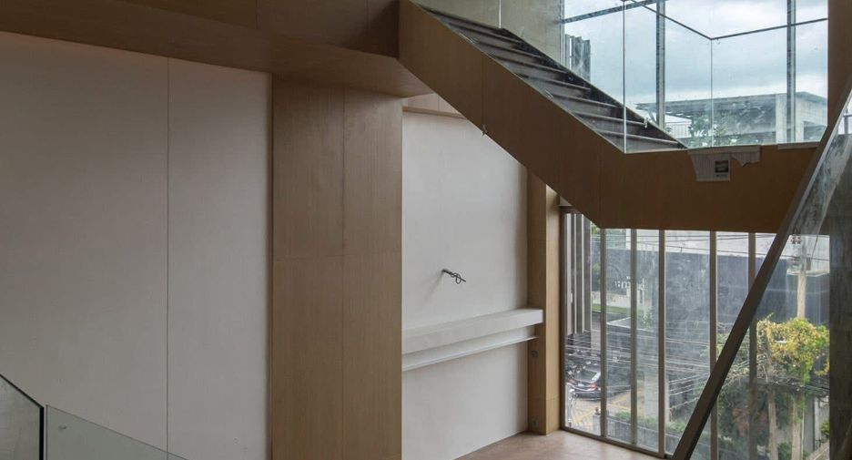 For sale and for rent 6 bedrooms office in Chatuchak, Bangkok