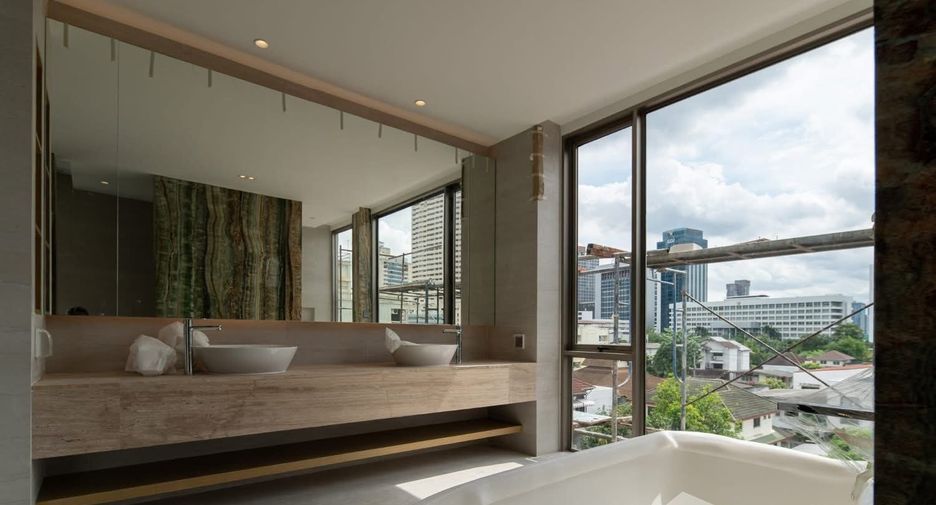 Oficina en venta y en alquiler de 6 habitaciones en Chatuchak, Bangkok