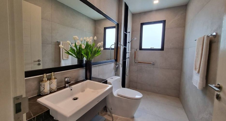 For sale 6 bedrooms house in Bang Khae, Bangkok