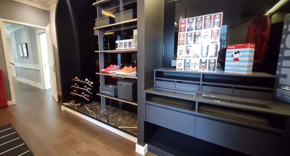 For sale 6 bedrooms house in Bang Khae, Bangkok