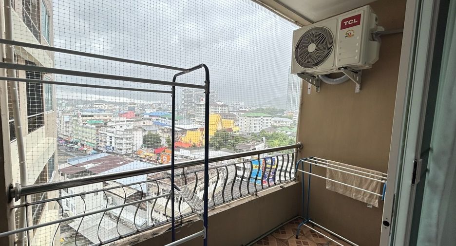 For sale 1 bed condo in Si Racha, Chonburi