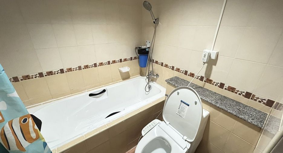 For sale 1 bed condo in Si Racha, Chonburi