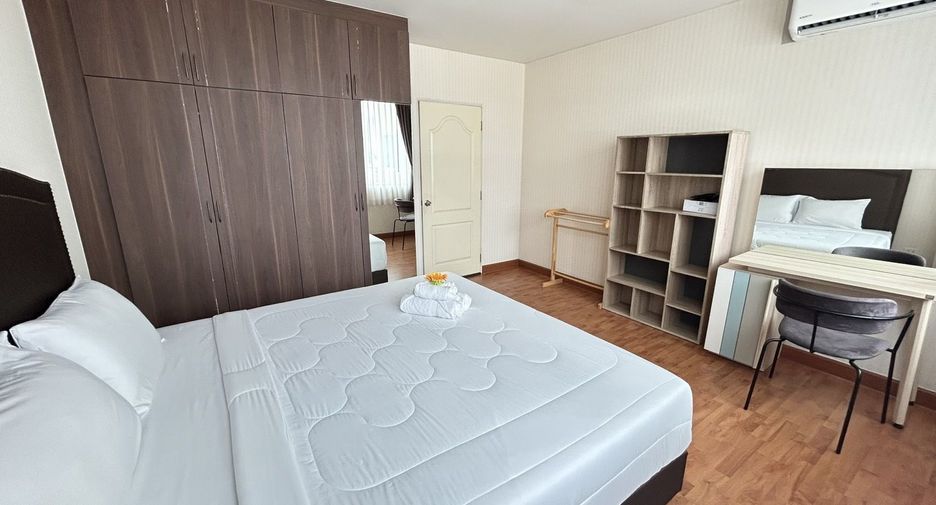 For sale 1 bed condo in Si Racha, Chonburi
