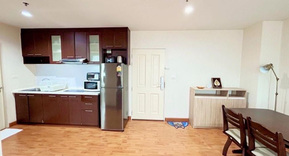 For sale 1 bed condo in Si Racha, Chonburi