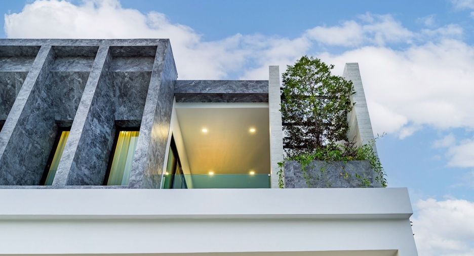 Villa zum Kauf mit 5 Zimmer in Bang Lamung, Chonburi