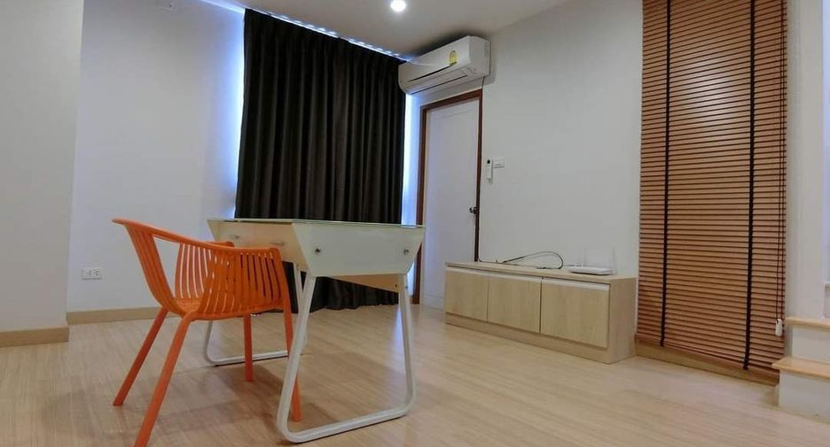 For sale and for rent 3 bedrooms townhouse in Mueang Chiang Mai, Chiang Mai
