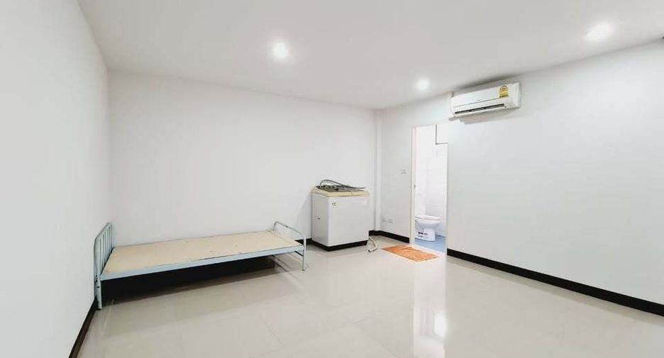 For sale and for rent 4 bedrooms townhouse in Hua Hin, Prachuap Khiri Khan
