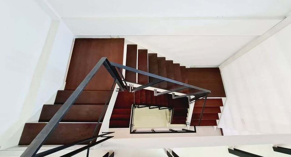 For sale and for rent 4 bedrooms townhouse in Hua Hin, Prachuap Khiri Khan